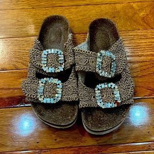 Under 20$ closet sell! Check out my closet for more